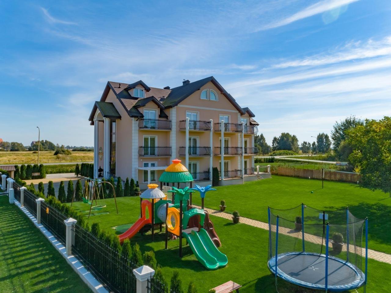 Pensjonat Marynarski - Apartamenty Darlowko Buitenkant foto