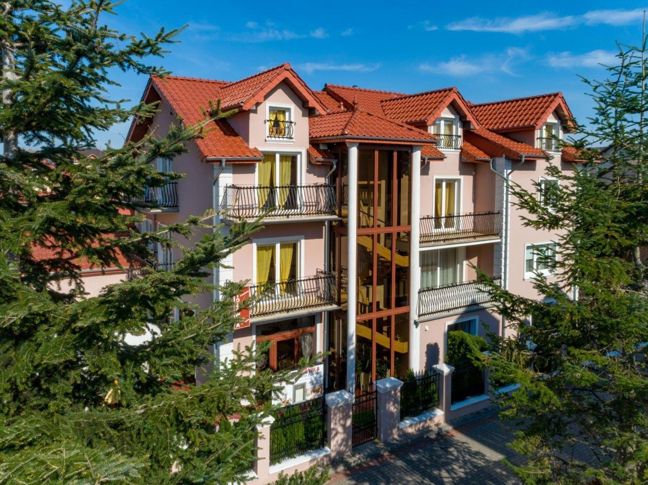 Pensjonat Marynarski - Apartamenty Darlowko Buitenkant foto