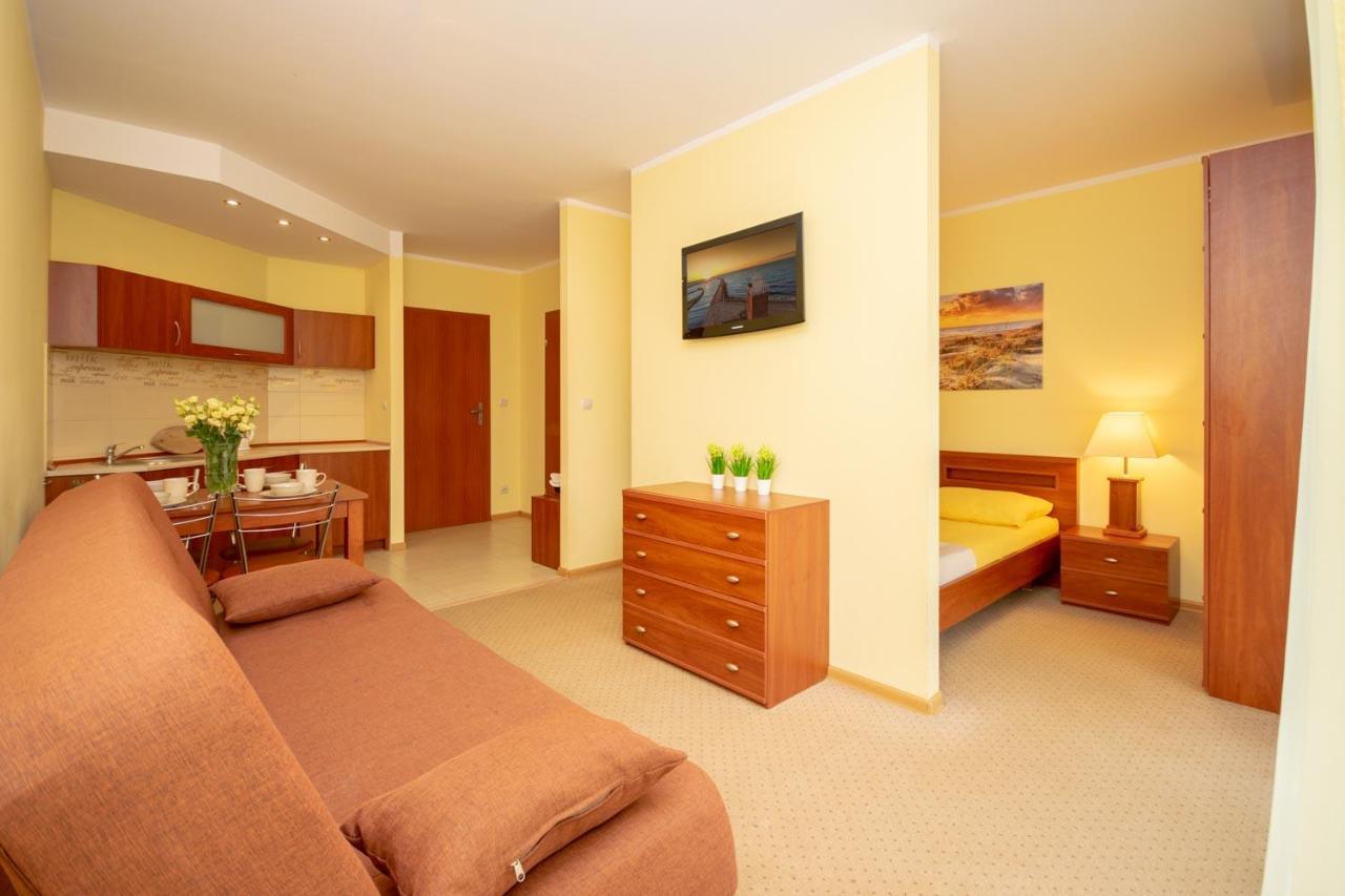 Pensjonat Marynarski - Apartamenty Darlowko Buitenkant foto
