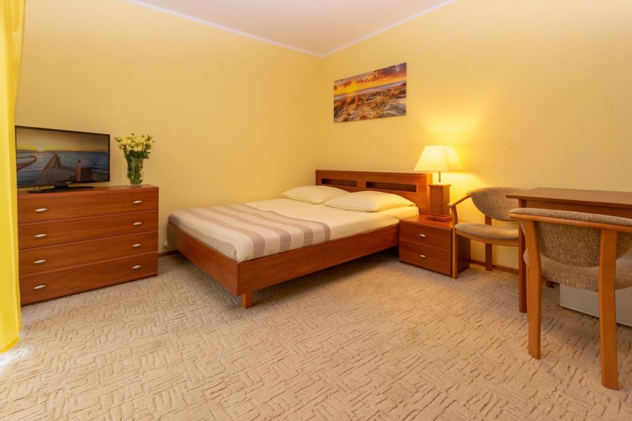 Pensjonat Marynarski - Apartamenty Darlowko Buitenkant foto