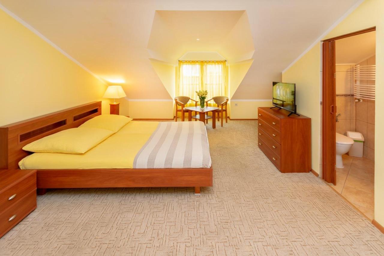 Pensjonat Marynarski - Apartamenty Darlowko Buitenkant foto